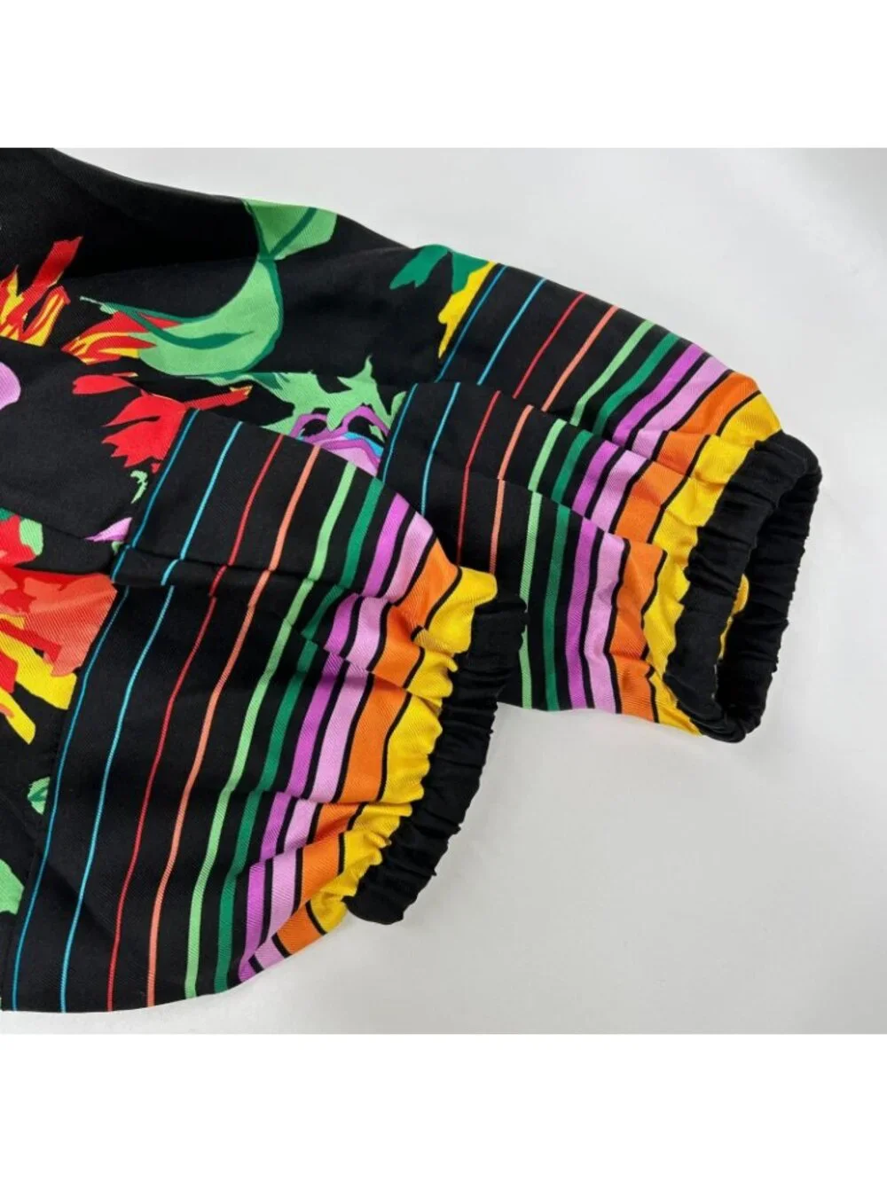 Gucci Xkenscott Shawl with Floral 38 Scarf